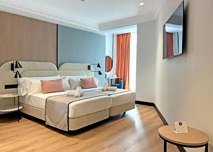 Soho Boutique Turia Hotel 4*