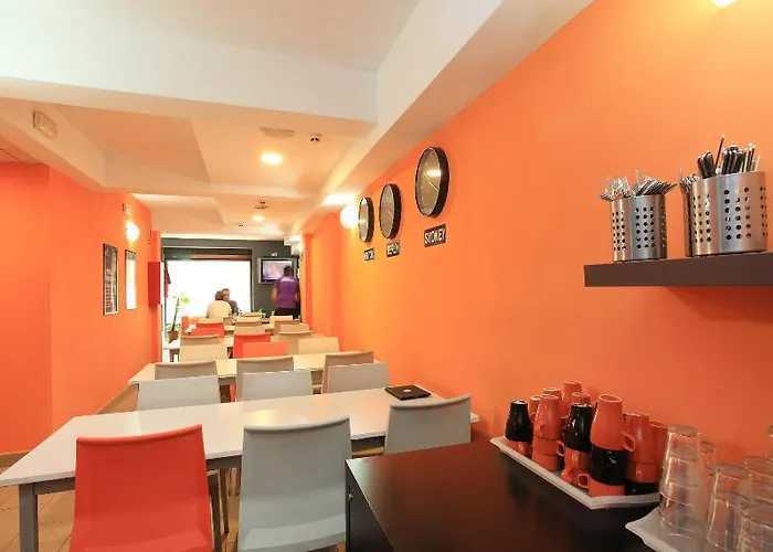 Room00 ホステル バレンシア