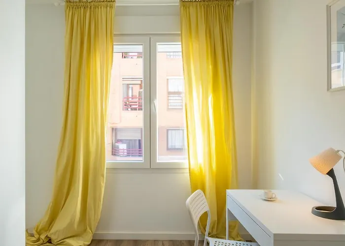 Modern, Stylish With Balcony Walencja