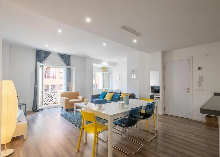 Modern, Stylish With Balcony Apartament Walencja