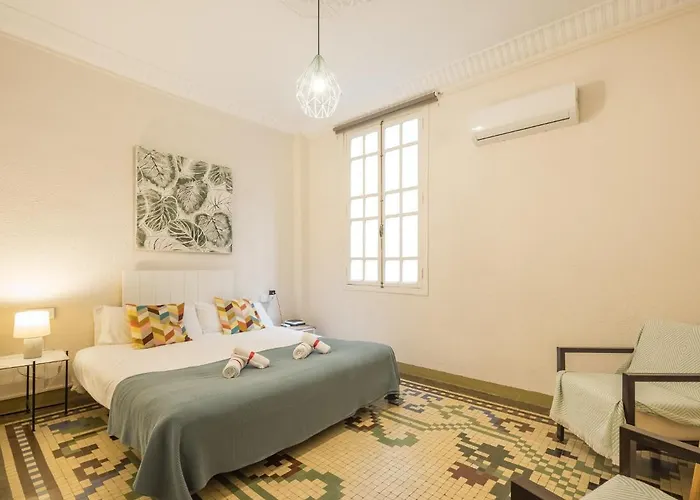 Macflats Ayuntamiento * Valência