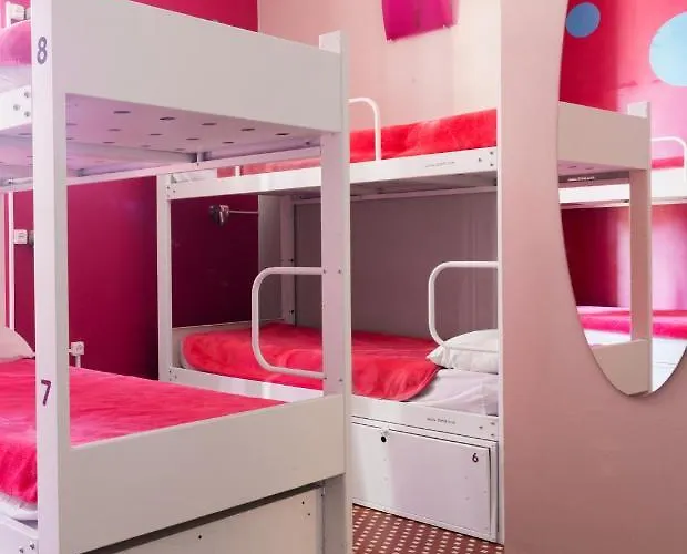 Purple Nest Auberge de jeunesse