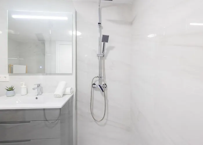 Florit Flats - The Apolo شقة *