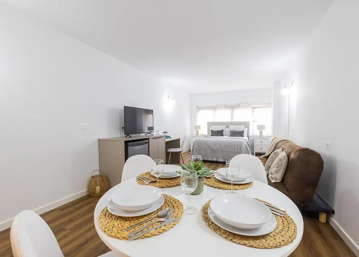 Florit Flats - The Apolo شقة *