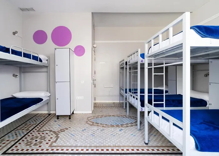 Purple Nest Hostel *