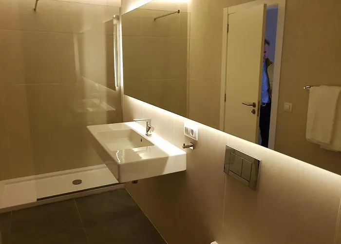 Bonnies & فالنسيا