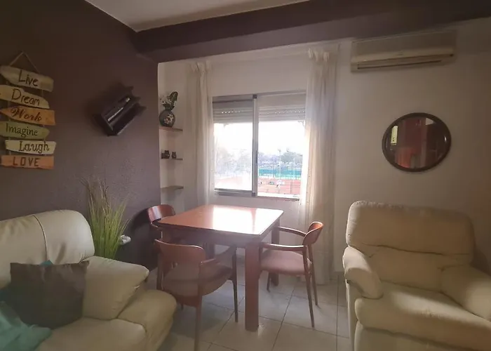 On Malvarrosa Beach منزل للإقامة *