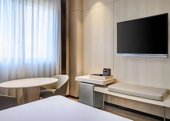 Ac By Marriott Valence