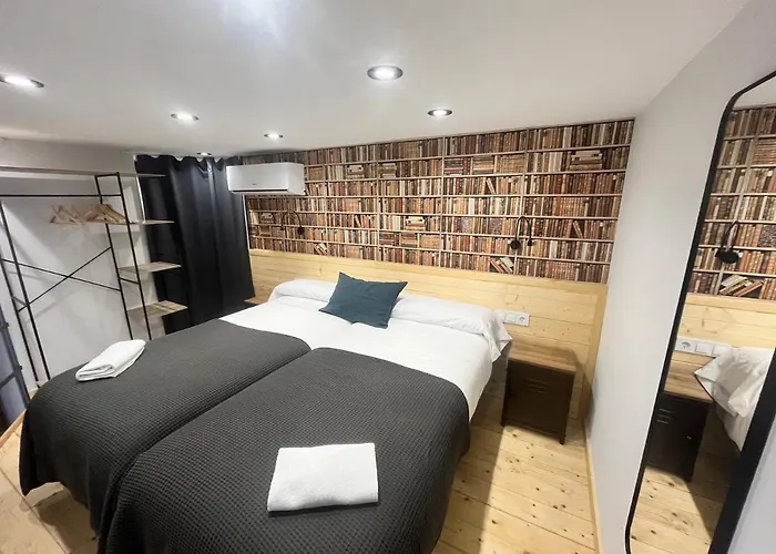 Loft Con Caracter En Valencia. Lejlighed