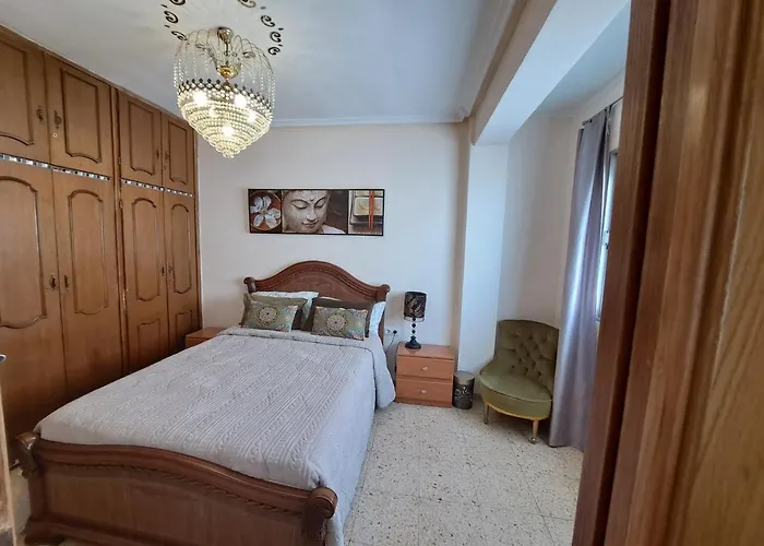 Apartament 3 Bedroom Flat With Wifi *