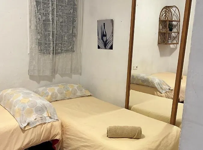 Malvarrosa Comoda Y Sencilla Cerca De La Playa