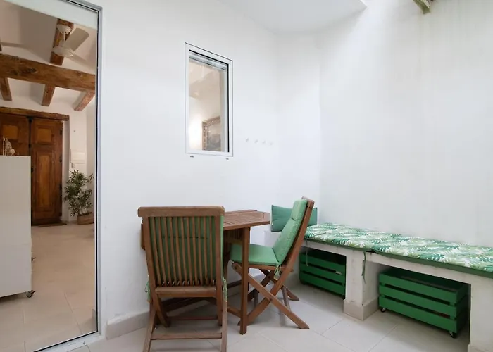 Cabanyal Old Fisherman's House