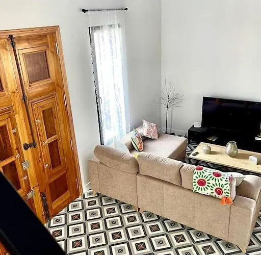 Casa Mediterranea- Les Mil I Nits 펜션 *