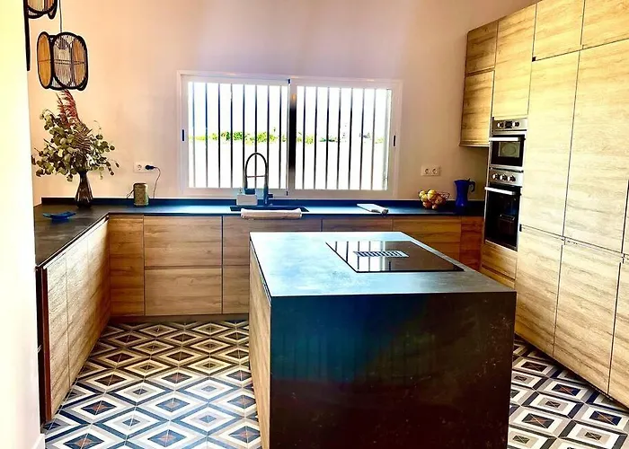 Casa Mediterranea- Les Mil I Nits 펜션 *