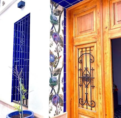 펜션 Casa Mediterranea- Les Mil I Nits *