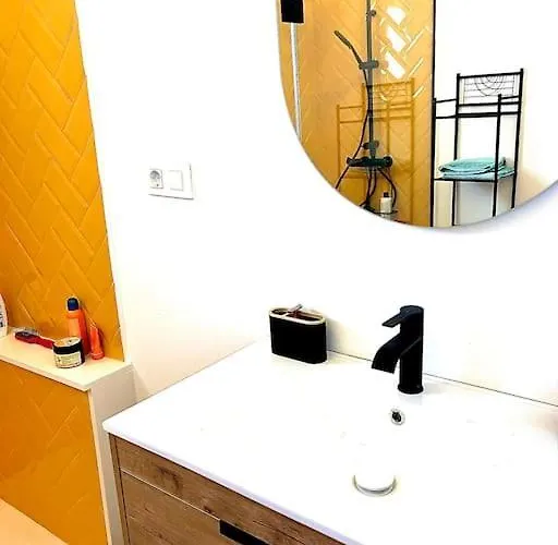 Casa Mediterranea- Les Mil I Nits 펜션