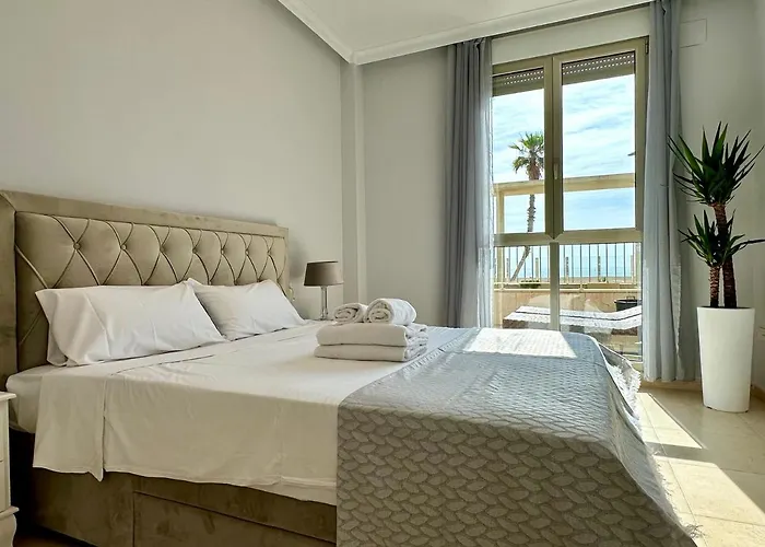 Reinapart Patacona Beachfront Seaview * ולנסיה