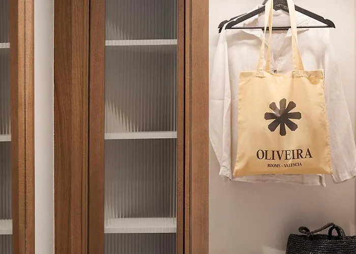 Mate Oliveira - Centre, 3*