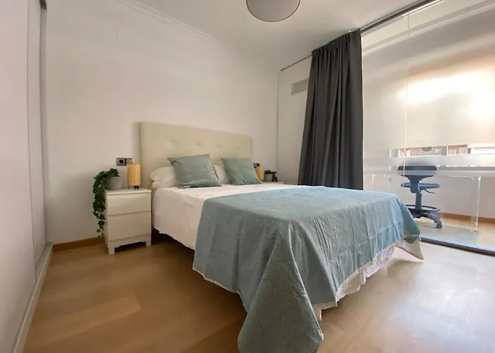 Executive Style Near Downtwon 아파트