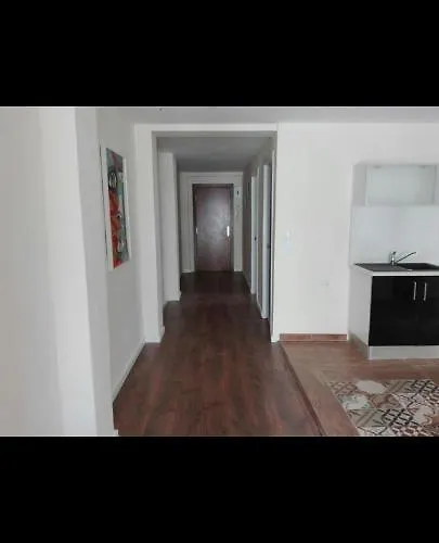 Tranvia Malvarrosa 게스트하우스 *