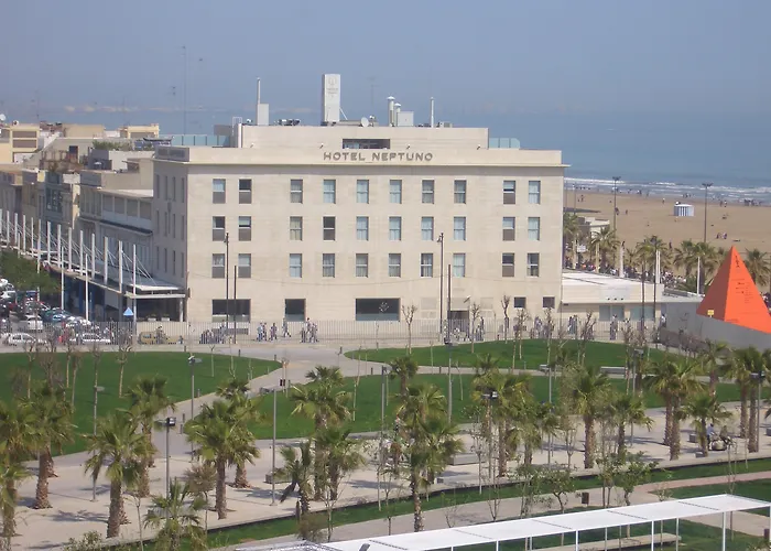 Neptuno Playa & 4* Valence