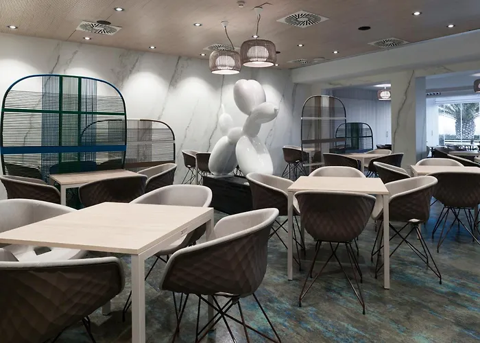 Hotel Neptuno Playa & 4*