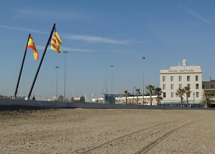Neptuno Playa & Hotel