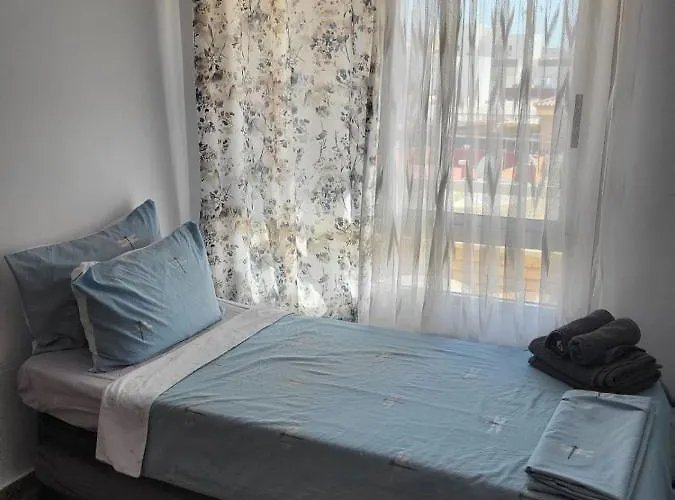 Carrer De La Pau Port De Sagunto * Valencia