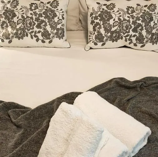 Small And Cozy - G10