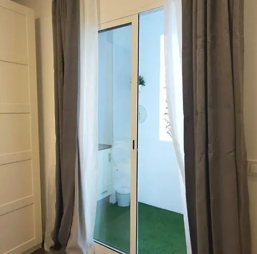 Πανσιόν Small And Cozy - G10