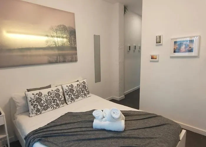 Small And Cozy - G10