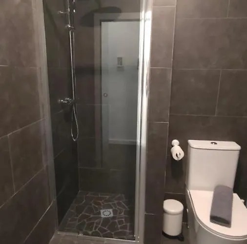 Πανσιόν Small And Cozy - G10 Βαλένθια