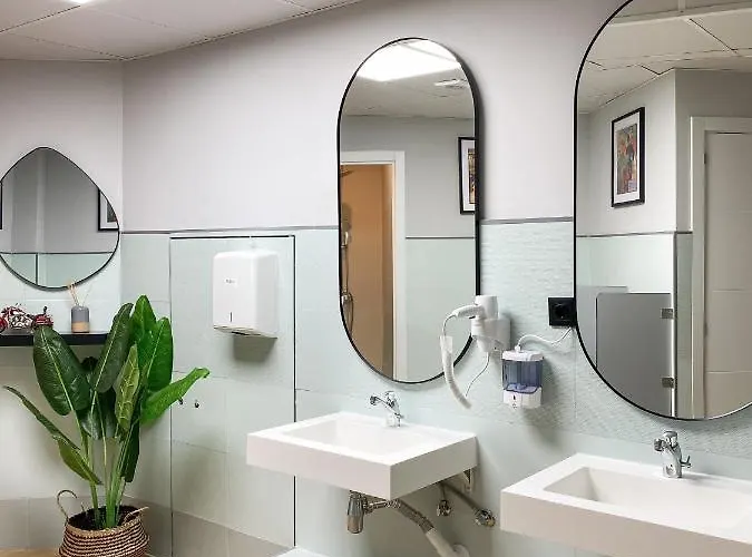 The Pod Blasco Hostal *