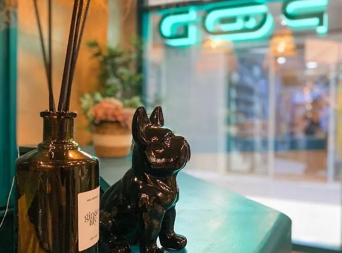 The Pod Blasco Hostal *