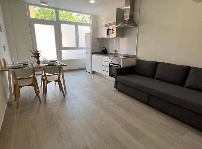 Ξενοδοχείο με διαμερίσματα Playa 4*