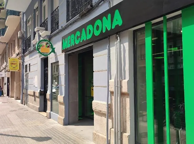 Arts & Sciences - Authentic Urban Parklife - Vlc Urban 게스트하우스