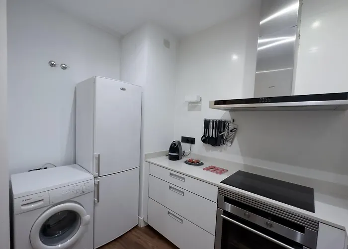 Market - Queen Square - Mid-term فالنسيا