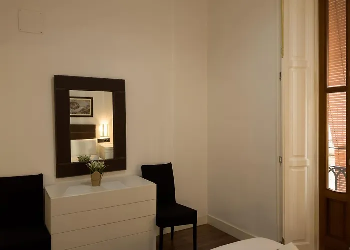 Market - Queen Square - Mid-term فالنسيا