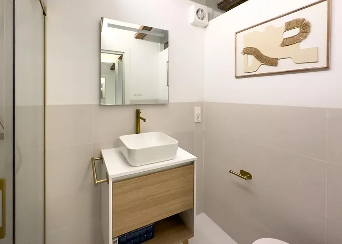 아파트 Market - Ciutat Vella, Exclusively For Families - Mid-term