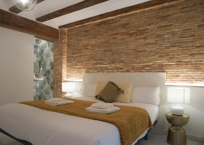 Market - Ciutat Vella, Exclusively For Families - Mid-term