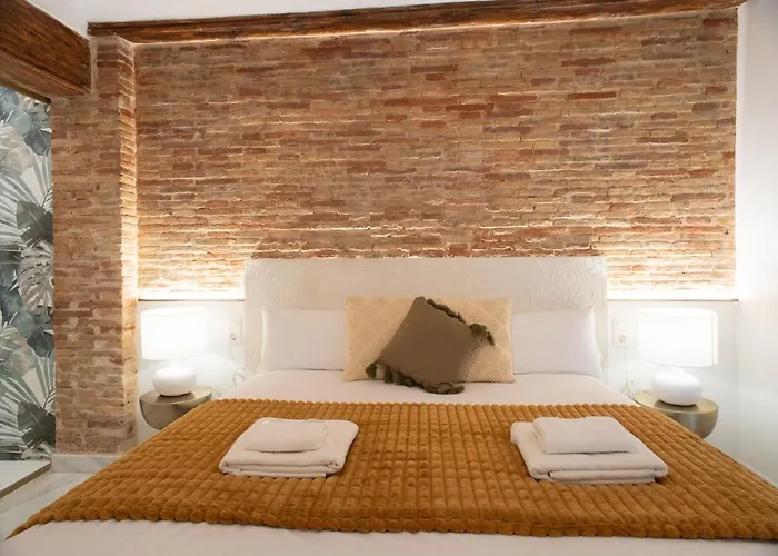 아파트 Market - Ciutat Vella, Exclusively For Families - Mid-term *