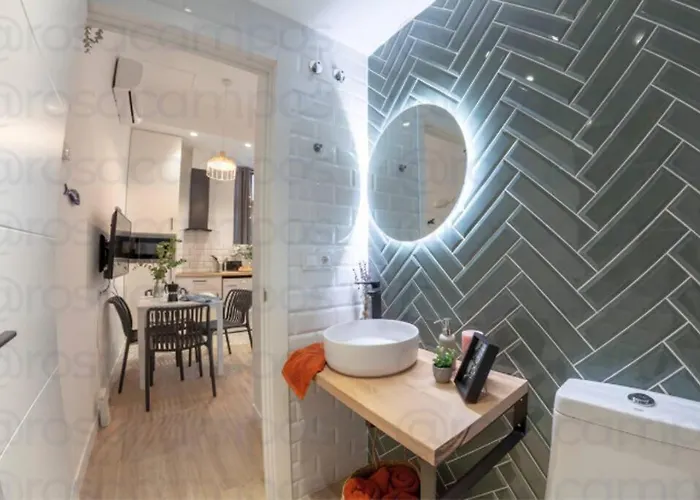 Al5 Seaside Bliss-stylish Loft Steps From Malvarrosa 아파트 *