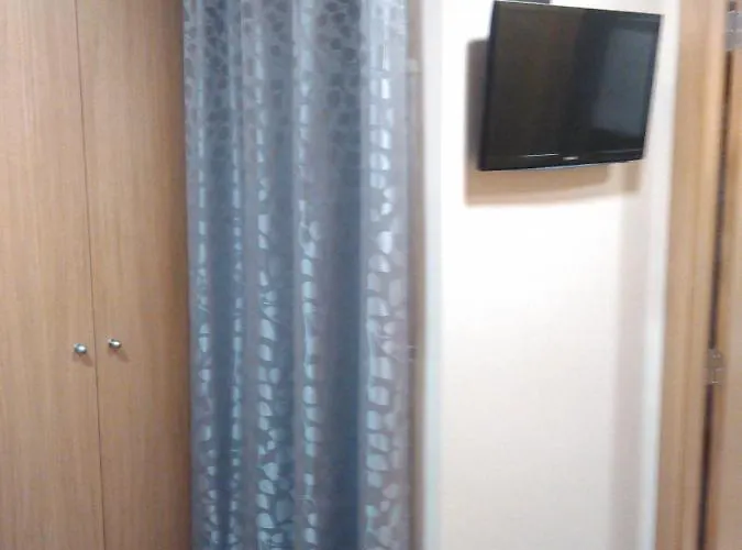 Bisbal Only Adults No Ac *