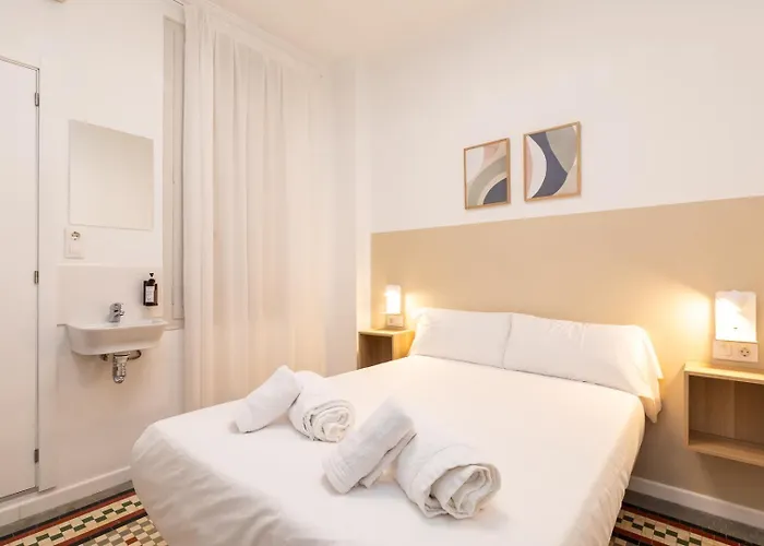 Alicante By Moontels Valensiya