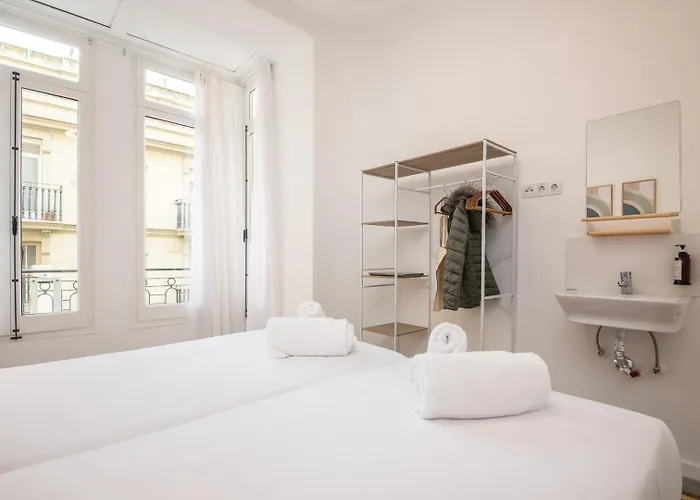 Konukevi Alicante By Moontels