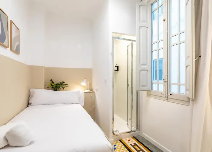 Alicante By Moontels Valensiya