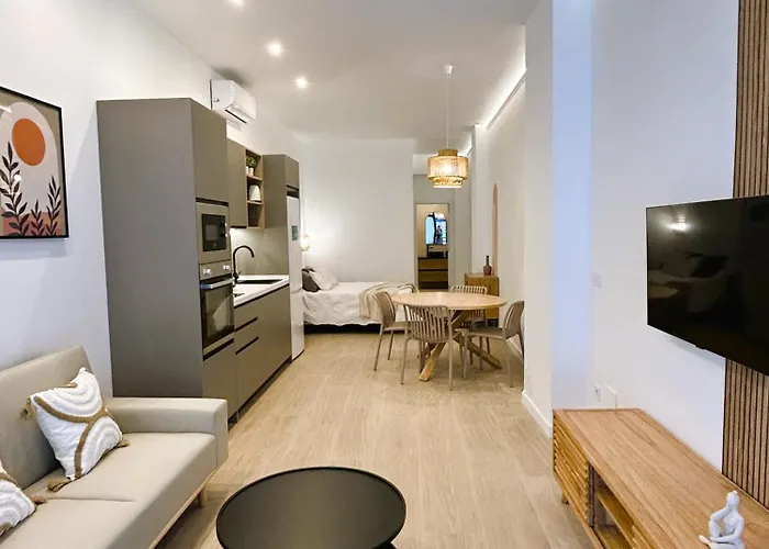 Estudios A Metros De Jardines Del Turia *