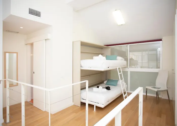 Singularstays Comedias Iv *