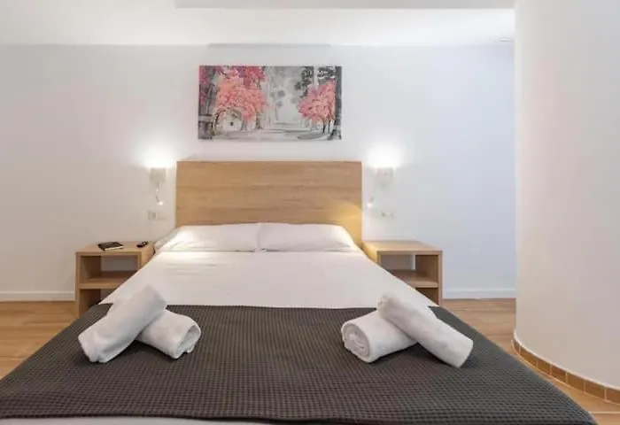 Duplex 6 Pax 2 Bth, Excelent Area Luxor Apartment