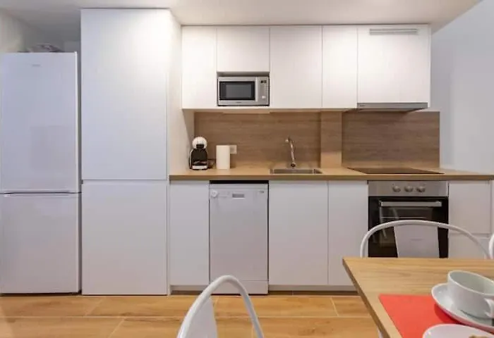 Duplex 6 Pax 2 Bth, Excelent Area Luxor Apartment